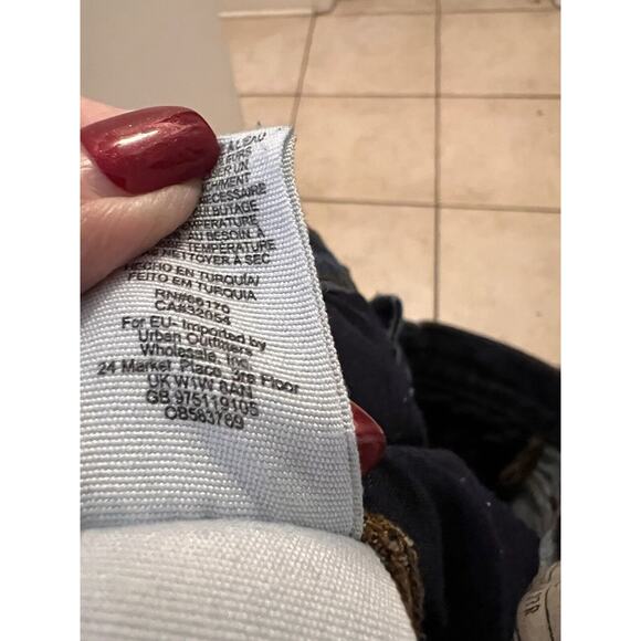 FREE PEOPLE Womens High Rise Dark Wash Busted Knee Skinny Jeans Size 27 Boho - Picture 6 of 6